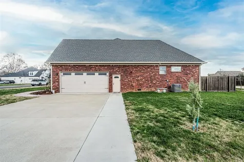8688 Pebblestone Lane Alvaton KY 42122