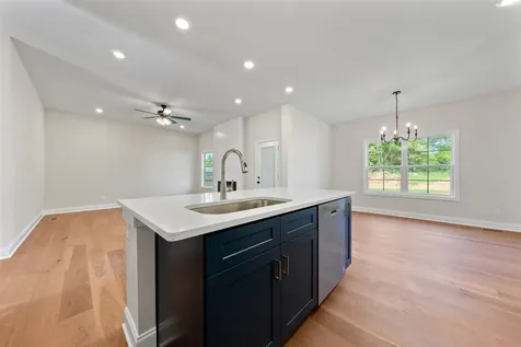 649 Pleasant Meadow Lane Bowling Green KY 42101