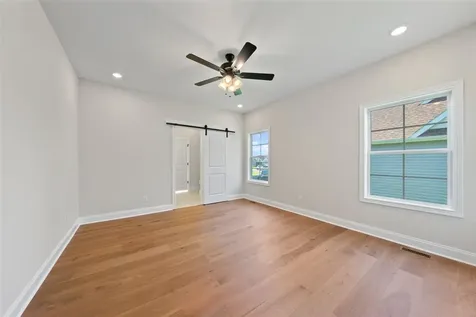 649 Pleasant Meadow Lane Bowling Green KY 42101