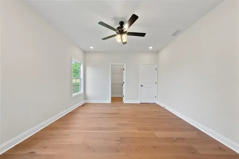 649 Pleasant Meadow Lane Bowling Green KY 42101