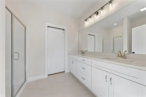 649 Pleasant Meadow Lane Bowling Green KY 42101