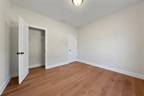649 Pleasant Meadow Lane Bowling Green KY 42101