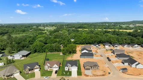 649 Pleasant Meadow Lane Bowling Green KY 42101