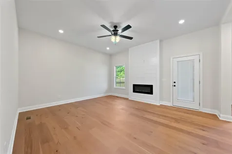 649 Pleasant Meadow Lane Bowling Green KY 42101