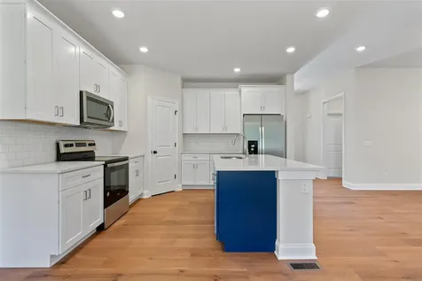 649 Pleasant Meadow Lane Bowling Green KY 42101