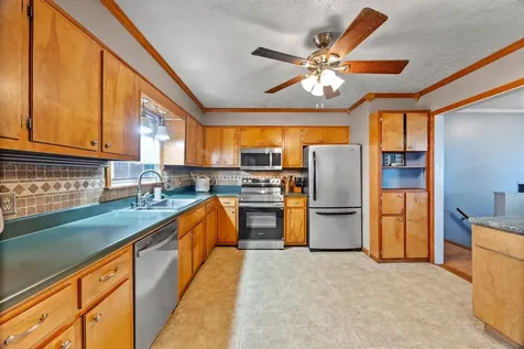 221 Whispering Hills Boulevard Bowling Green KY 42104