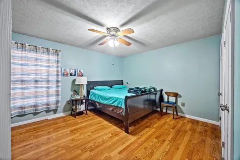 221 Whispering Hills Boulevard Bowling Green KY 42104