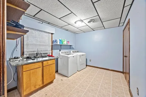 221 Whispering Hills Boulevard Bowling Green KY 42104