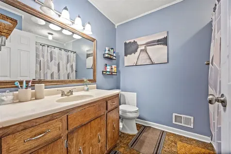 221 Whispering Hills Boulevard Bowling Green KY 42104