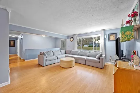 221 Whispering Hills Boulevard Bowling Green KY 42104