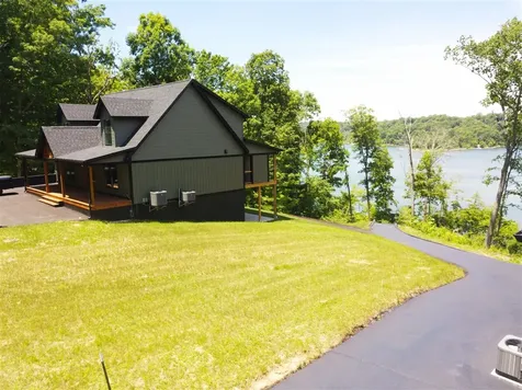 192 Twin Oaks Drive Mammoth Cave KY 42259