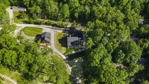 192 Twin Oaks Drive Mammoth Cave KY 42259