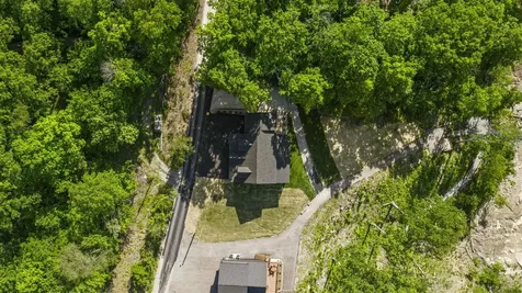 192 Twin Oaks Drive Mammoth Cave KY 42259