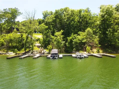 192 Twin Oaks Drive Mammoth Cave KY 42259