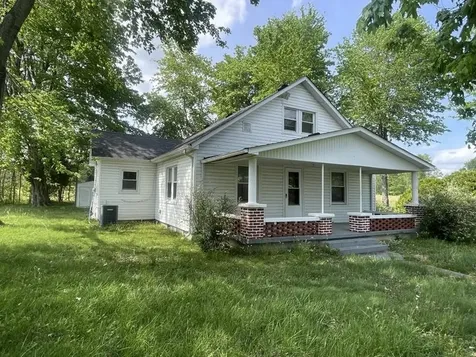 9356 Caneyville Road Morgantown KY 42261