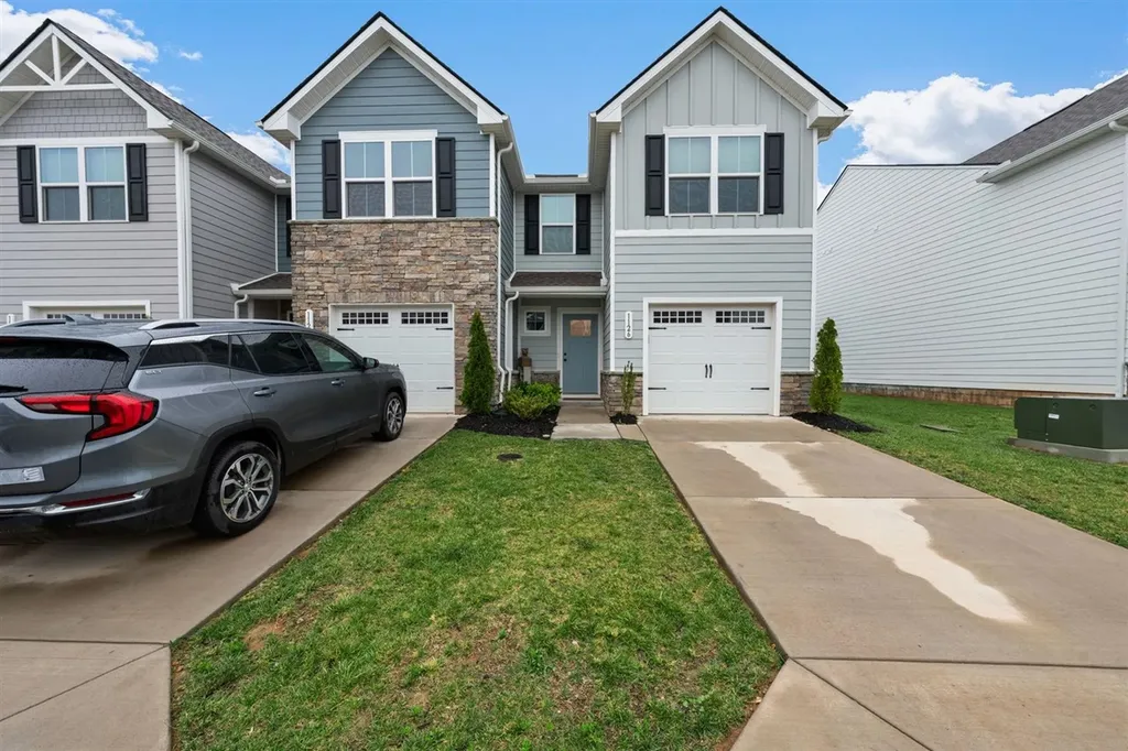1126 Aubrey Meadows Place Franklin KY 42134