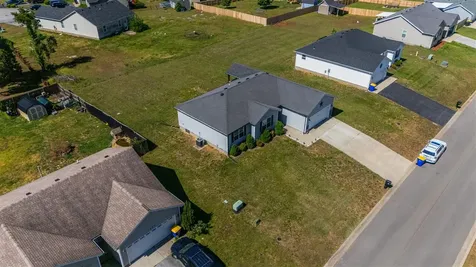 1360 Winnipeg Way Bowling Green KY 42101