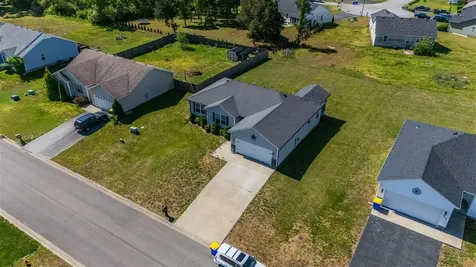 1360 Winnipeg Way Bowling Green KY 42101