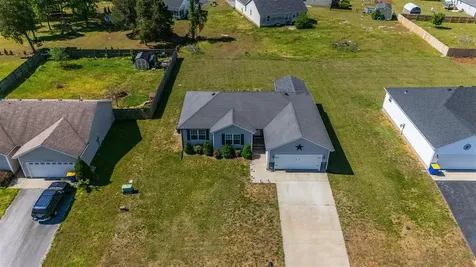 1360 Winnipeg Way Bowling Green KY 42101
