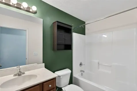 1360 Winnipeg Way Bowling Green KY 42101