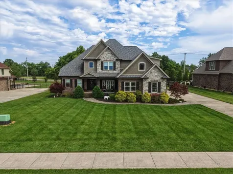 82 Pikes Peak Way Bowling Green KY 42104