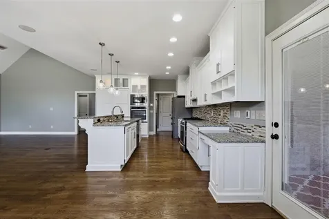 1000 Edgewater Lane Bowling Green KY 42104