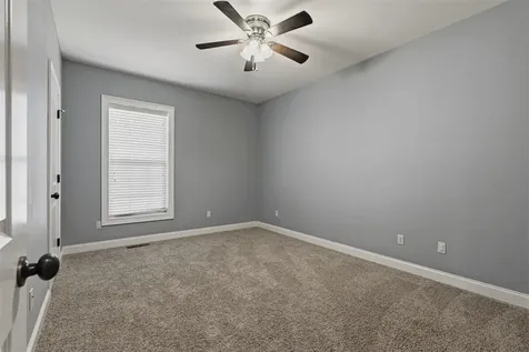 1000 Edgewater Lane Bowling Green KY 42104