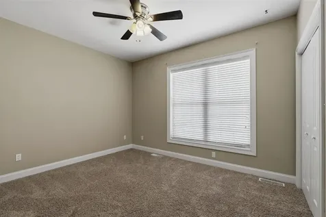 1000 Edgewater Lane Bowling Green KY 42104