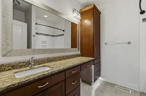 1000 Edgewater Lane Bowling Green KY 42104