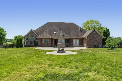 1000 Edgewater Lane Bowling Green KY 42104