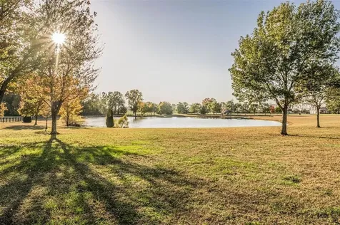 1000 Edgewater Lane Bowling Green KY 42104