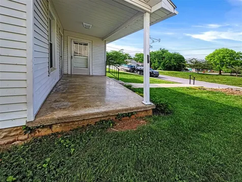311 W Washington Street Munfordville KY 42765