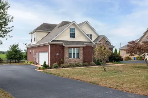 392 Roseberry Circle Bowling Green KY 42104