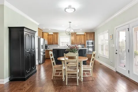392 Roseberry Circle Bowling Green KY 42104