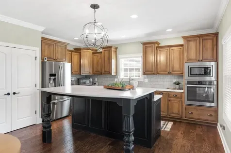 392 Roseberry Circle Bowling Green KY 42104