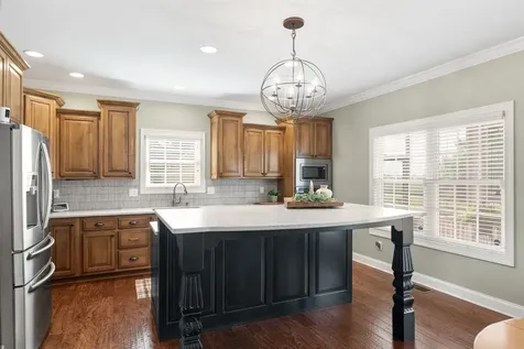 392 Roseberry Circle Bowling Green KY 42104