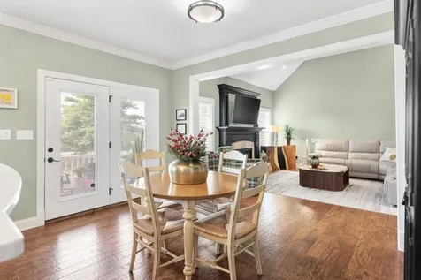 392 Roseberry Circle Bowling Green KY 42104