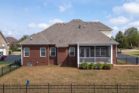 392 Roseberry Circle Bowling Green KY 42104