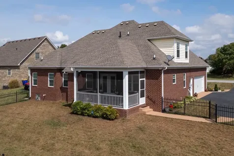 392 Roseberry Circle Bowling Green KY 42104