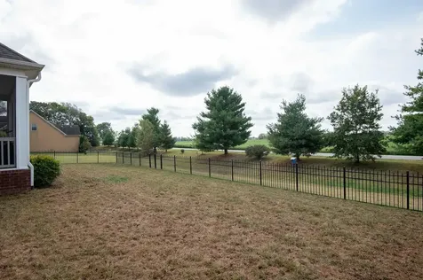 392 Roseberry Circle Bowling Green KY 42104