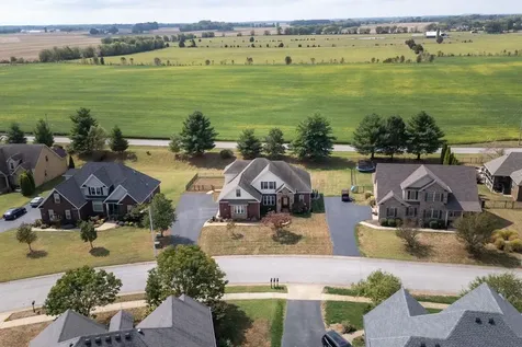 392 Roseberry Circle Bowling Green KY 42104