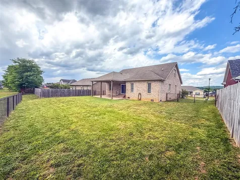 2861 Gunsmoke Trail Way Bowling Green KY 42101