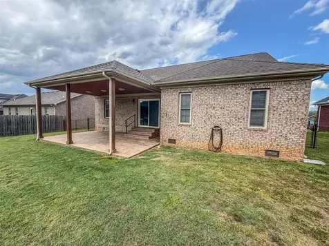 2861 Gunsmoke Trail Way Bowling Green KY 42101