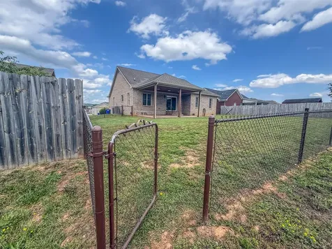 2861 Gunsmoke Trail Way Bowling Green KY 42101