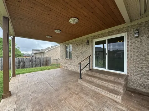 2861 Gunsmoke Trail Way Bowling Green KY 42101