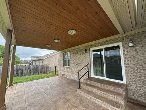 2861 Gunsmoke Trail Way Bowling Green KY 42101