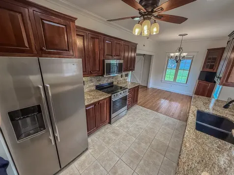 2861 Gunsmoke Trail Way Bowling Green KY 42101
