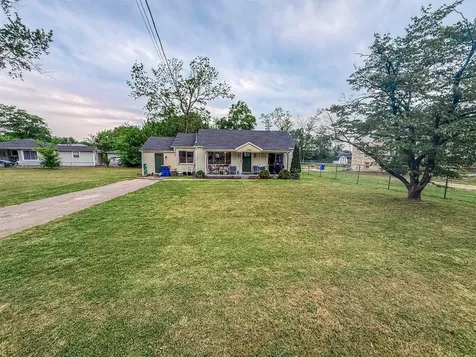 1467 N Sunrise Drive Bowling Green KY 42101