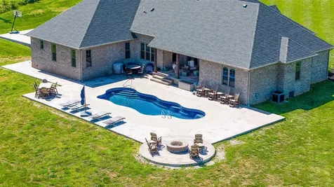 2257 Montgomery Road Auburn KY 42206