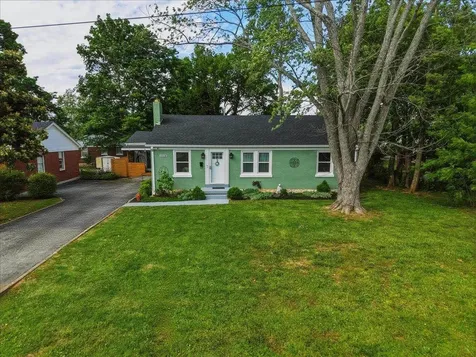 1008 Liberty Way Bowling Green KY 42104
